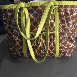VERA BRADLEY Frill Tote. Song bird pattern